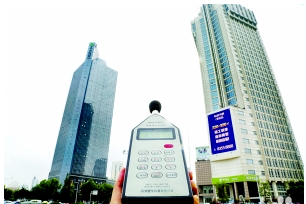  阳台隔音怎么做？贴隔音膜有用吗？